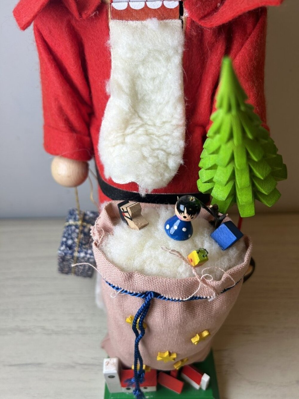 Steinbach Nutcracker Santa Claus 14" Tall Christmas Tree Bag Toys Vintage Gifts - Picture 6 of 16